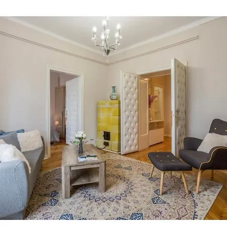Luxury 8 * Belgrade